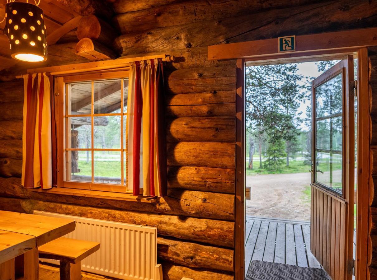 Arctic Log Cabins 萨利色尔卡 外观 照片