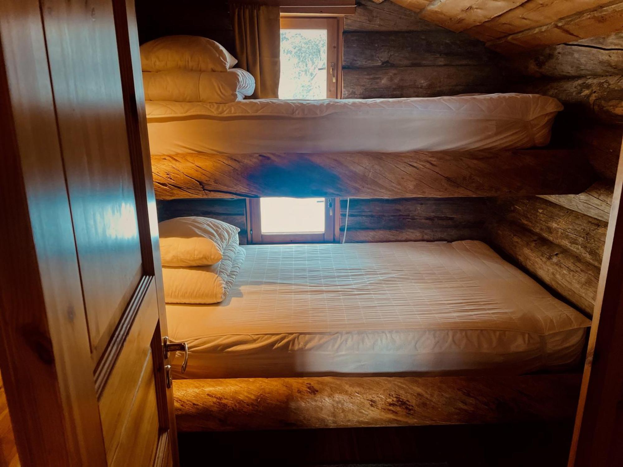 Arctic Log Cabins 萨利色尔卡 外观 照片